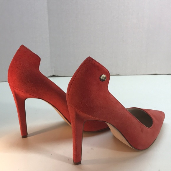 Calvin Klein Peach Suede-like PointedToe Pumps 5 - Picture 5 of 8